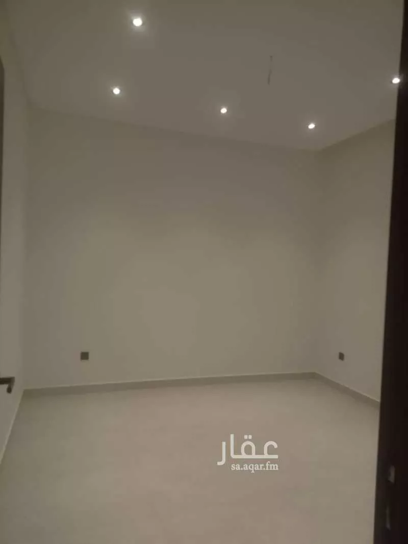 2 bedroom apartment in Al Rawdah 5