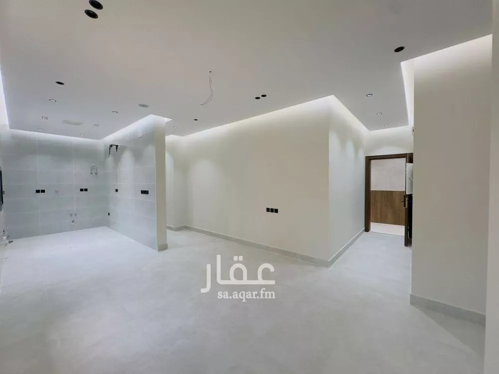 4 bedroom apartment in Al Rawdah 13