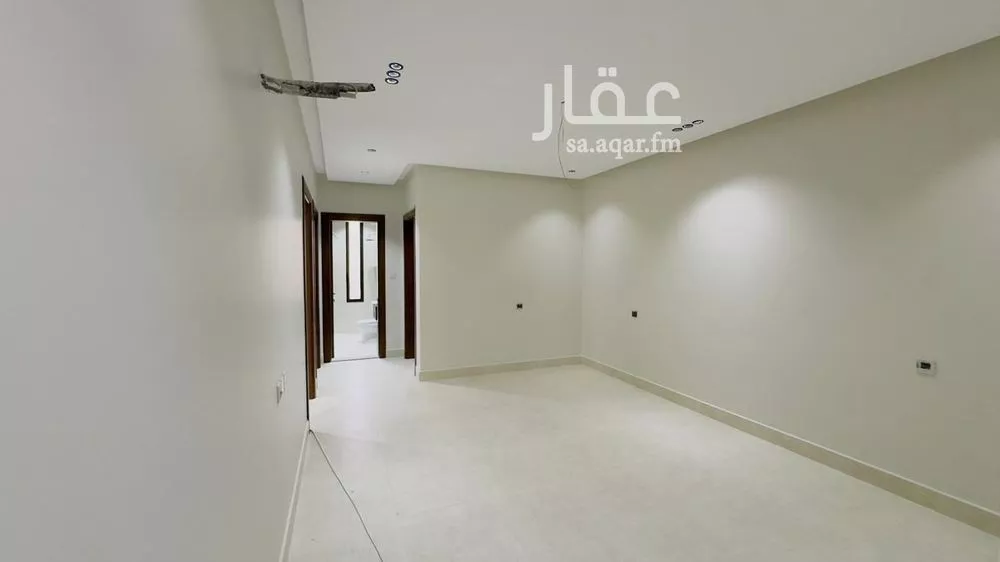 4 bedroom apartment in Al Rawdah 6
