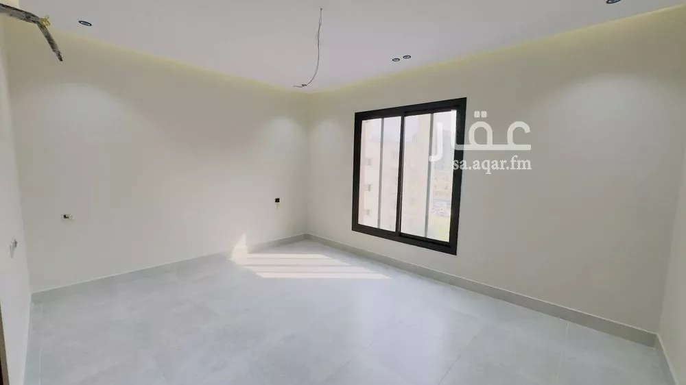 4 bedroom apartment in Al Rawdah 8