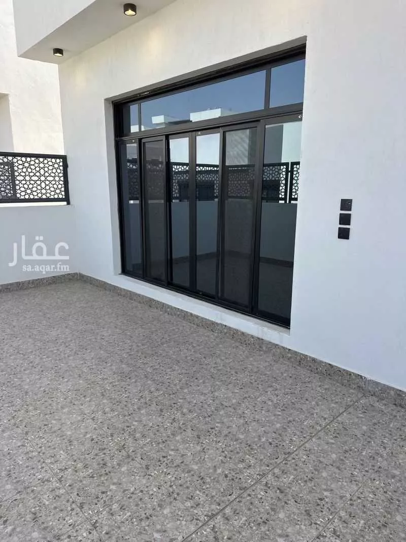 4 bedroom apartment in Al Sharafiyah 9