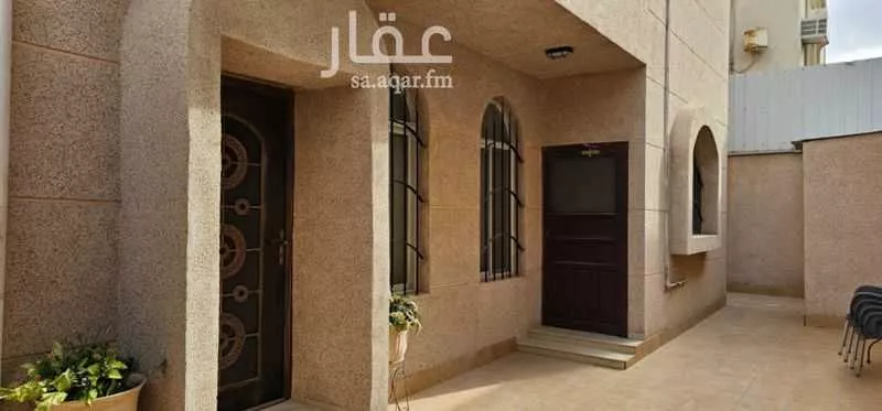 فيلا 9 غرف في احد 14