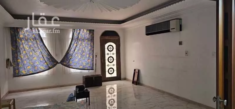 فيلا 9 غرف في احد 16