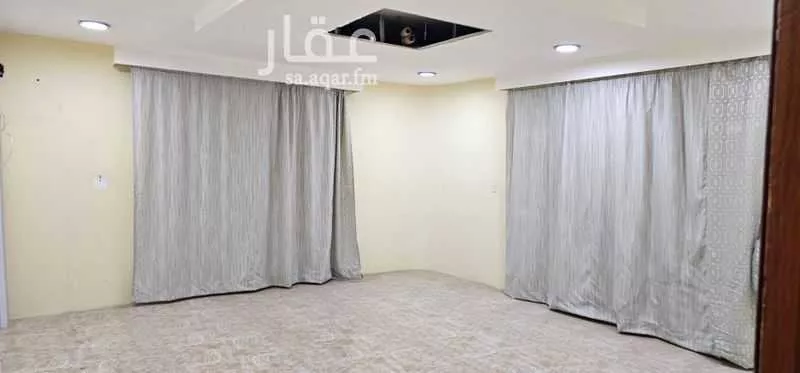 فيلا 9 غرف في احد 17