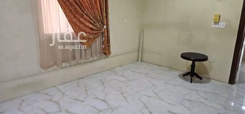فيلا 9 غرف في احد 7