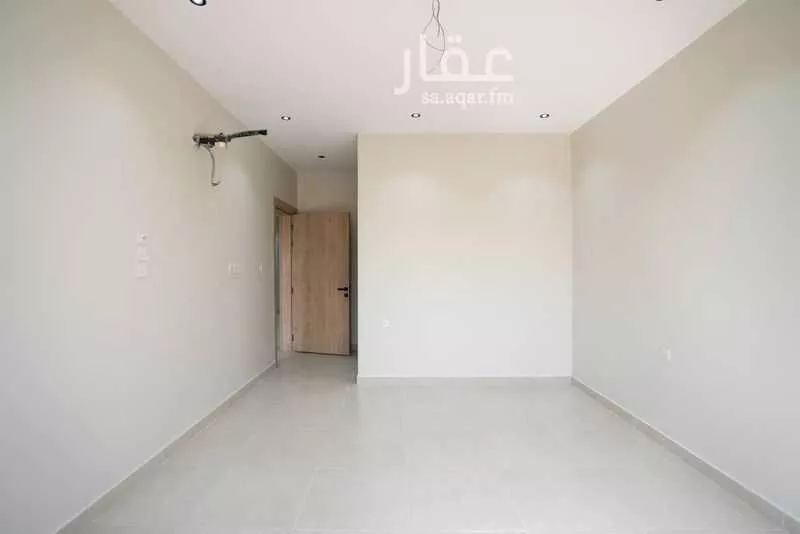 شقة 3 غرف في النزهة 8
