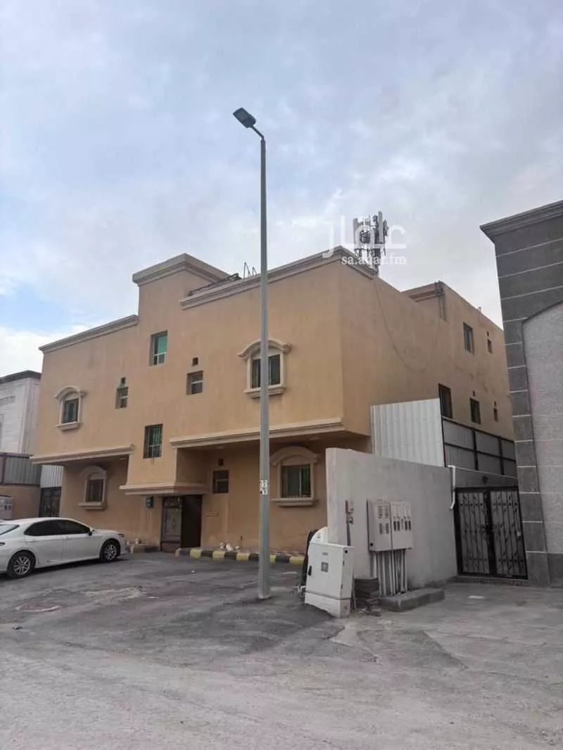 عمارة 500 م² في ضاحية الملك فهد 2