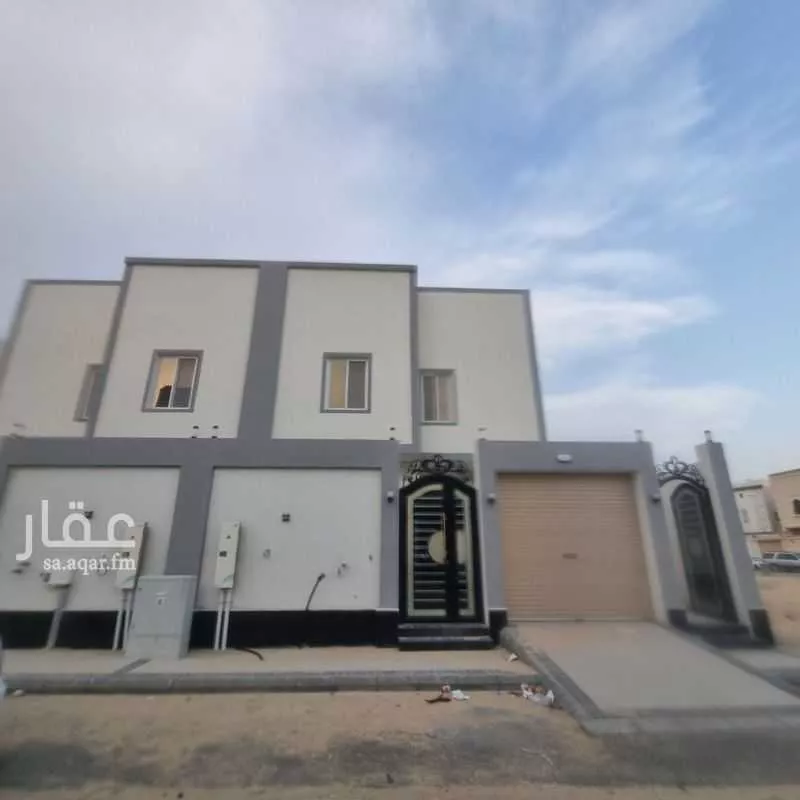 فيلا 12 غرف في ضاحية الملك فهد 2