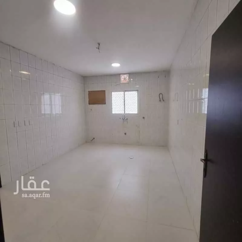 فيلا 12 غرف في ضاحية الملك فهد 13