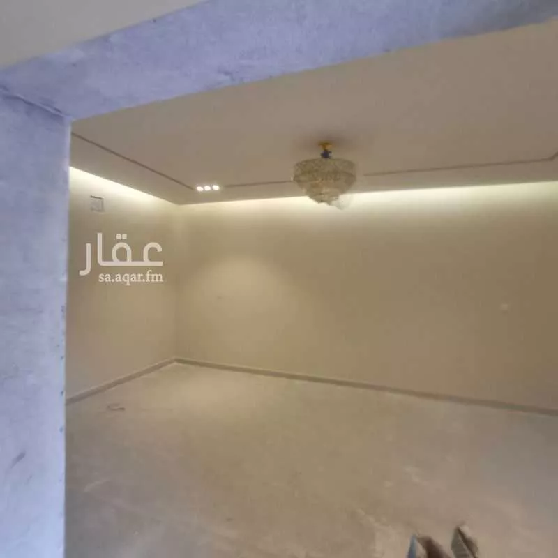 فيلا 12 غرف في ضاحية الملك فهد 5