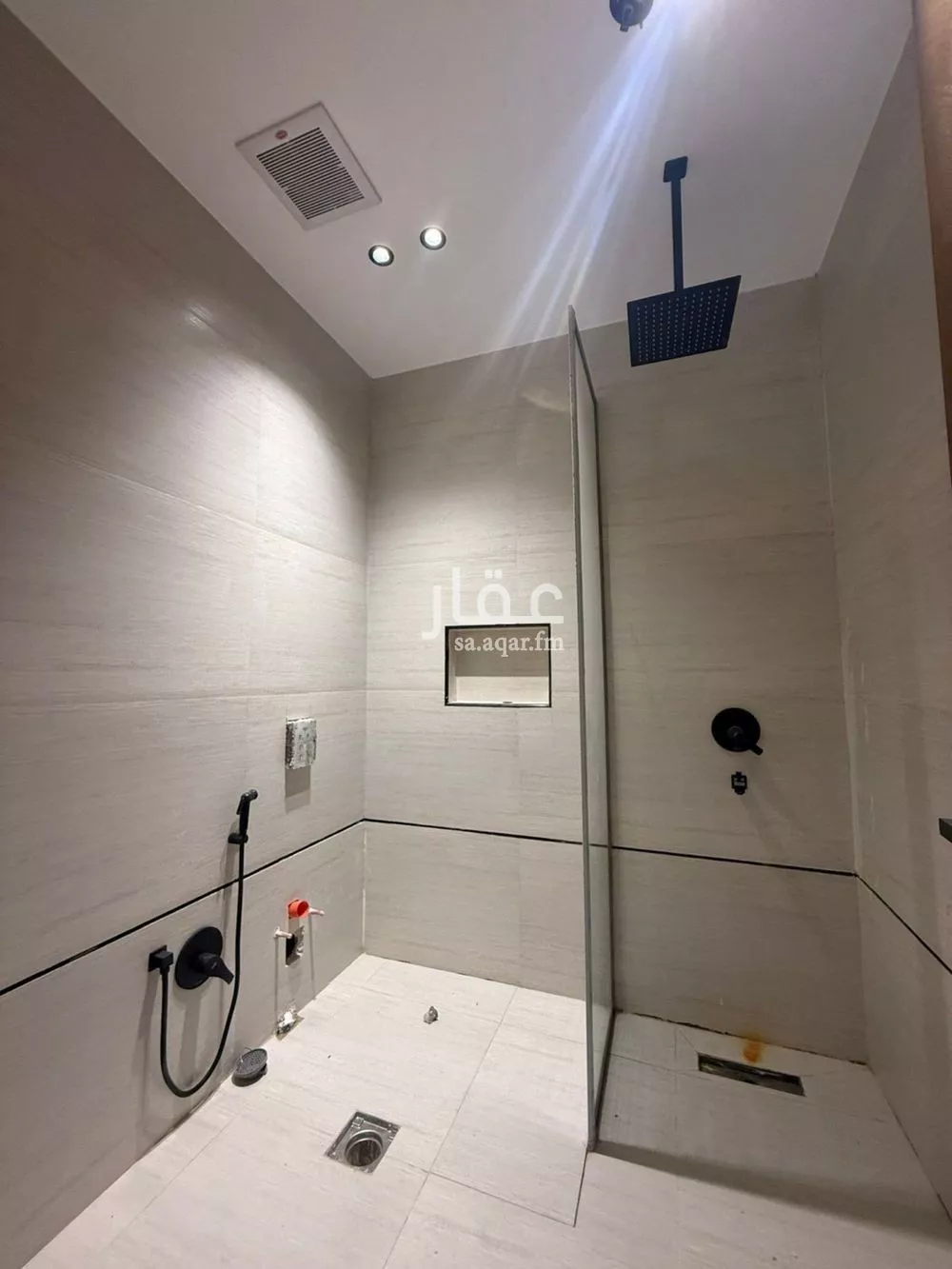 فيلا 6 غرف في المهدية 24