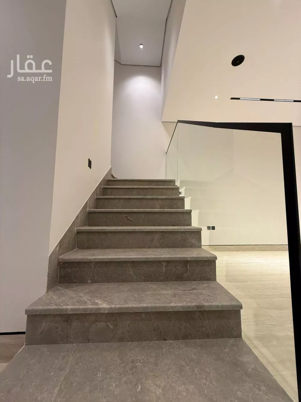 فيلا 6 غرف في المهدية 10