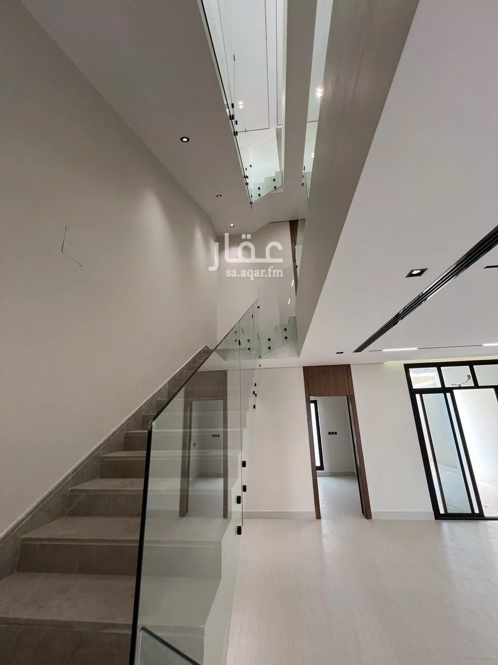 5 bedroom villa in Al Narjis 13