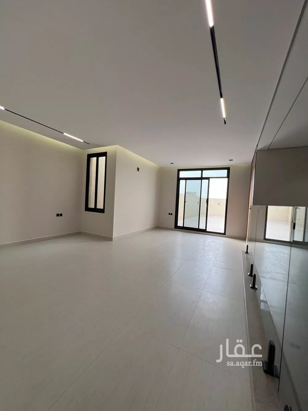 5 bedroom villa in Al Narjis 20