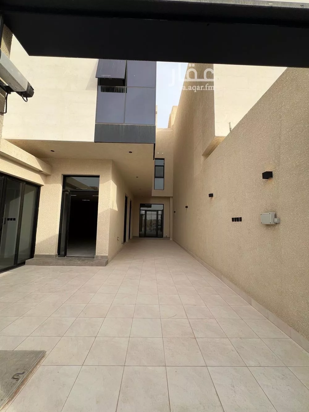 5 bedroom villa in Al Narjis 5
