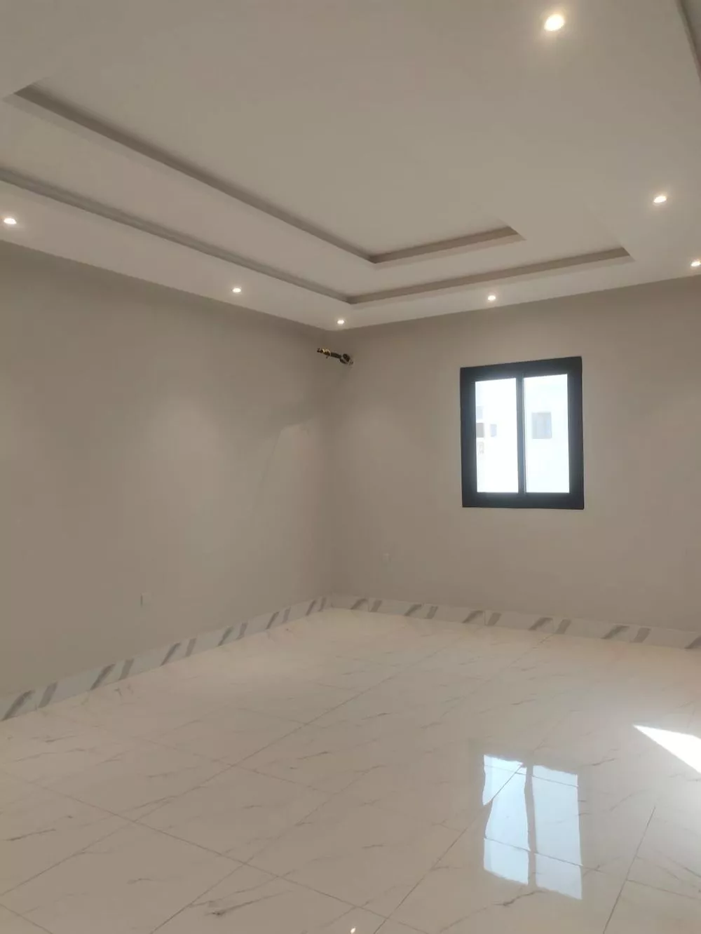 5 bedroom apartment in Al Marwa 2