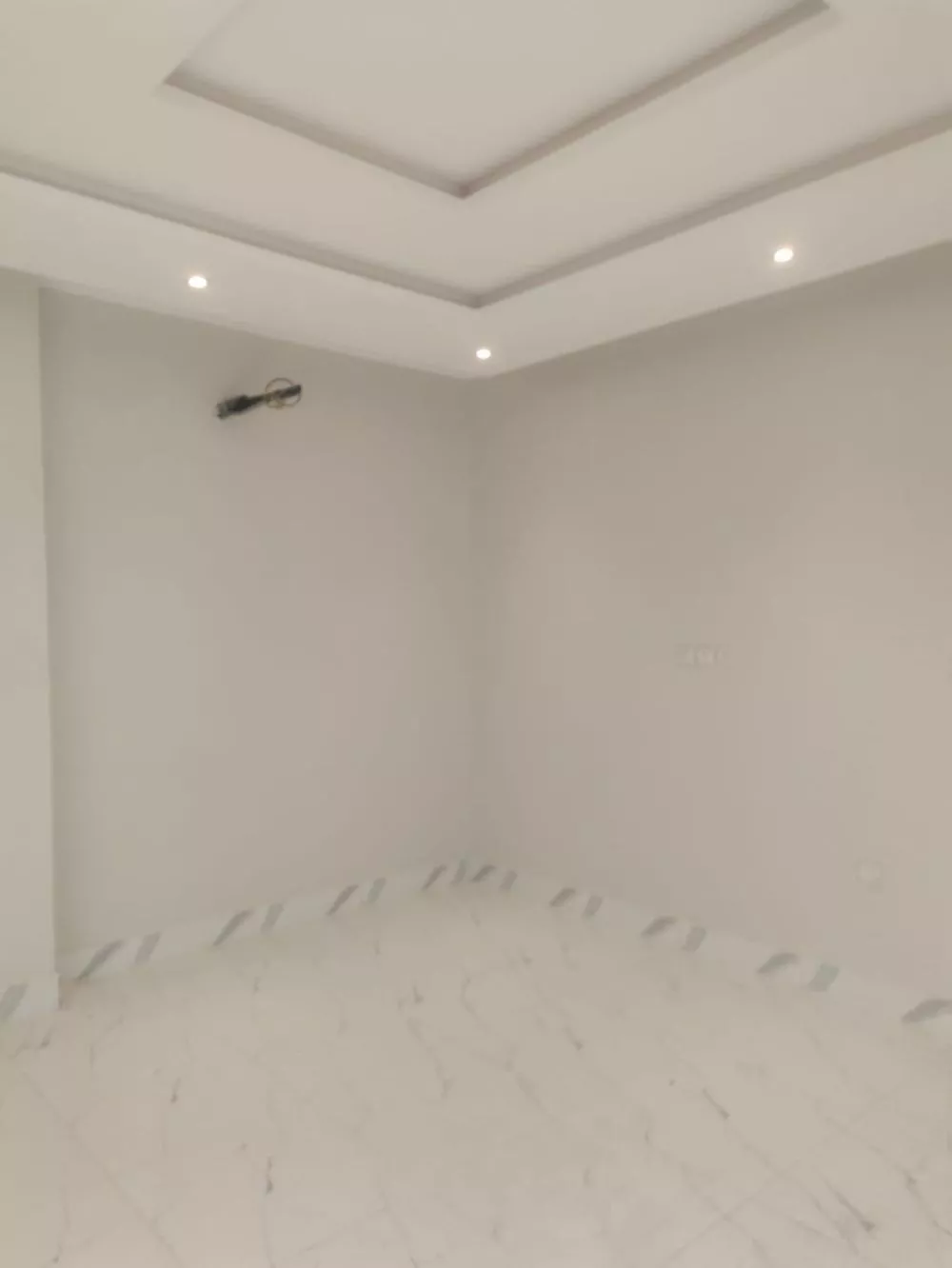 5 bedroom apartment in Al Marwa 11