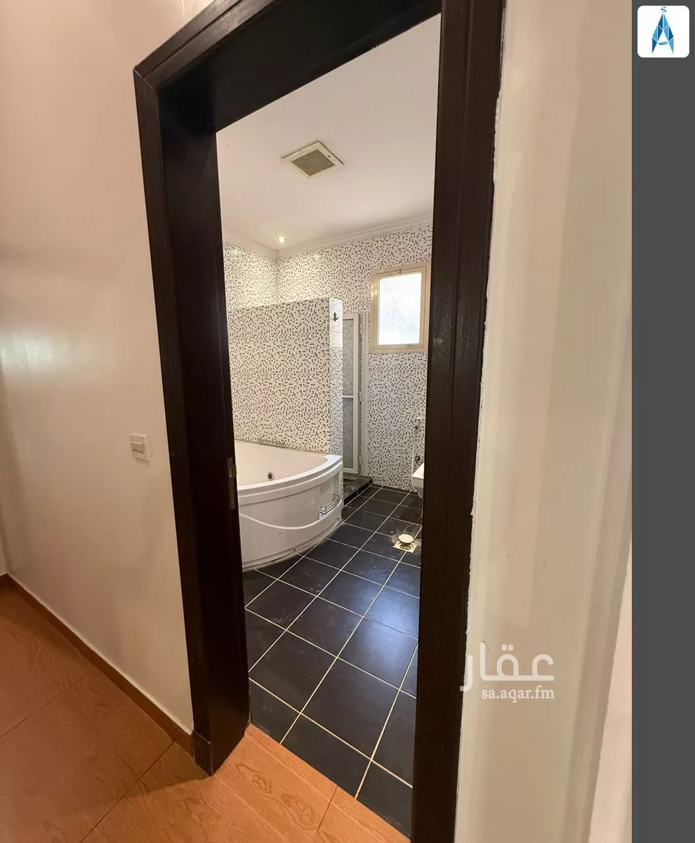 6 bedroom villa in Al Ghadir 18