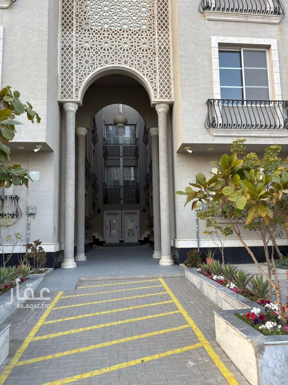 3 bedroom apartment in Al Malqa 4