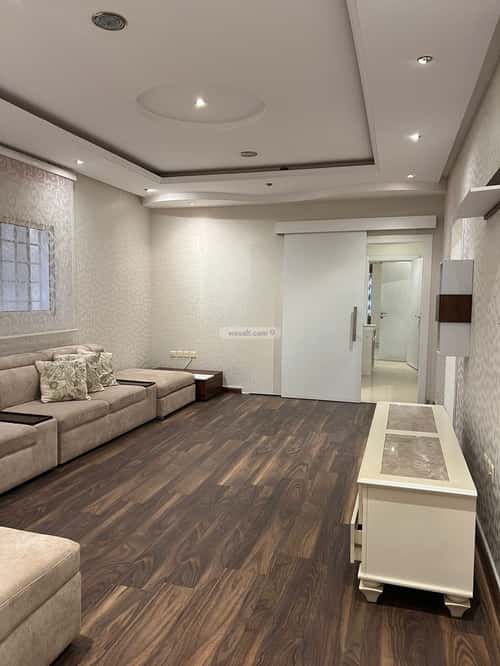 6 bedroom floor in Al Aqiq 4