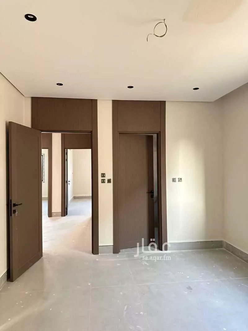 6 bedroom villa in Dahiat King Fahd 3