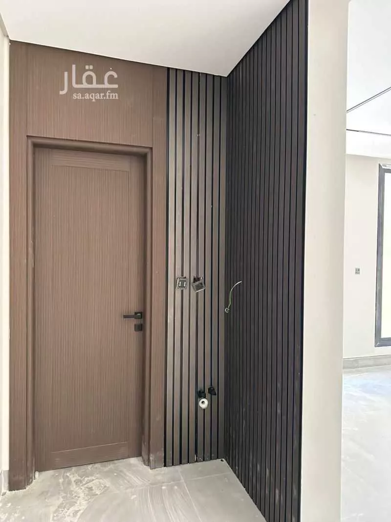 6 bedroom villa in Dahiat King Fahd 4