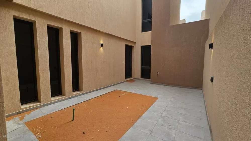 5 bedroom villa in Al Narjis 14