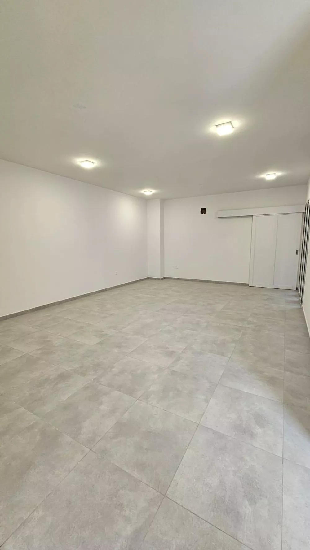 5 bedroom villa in Al Narjis 8