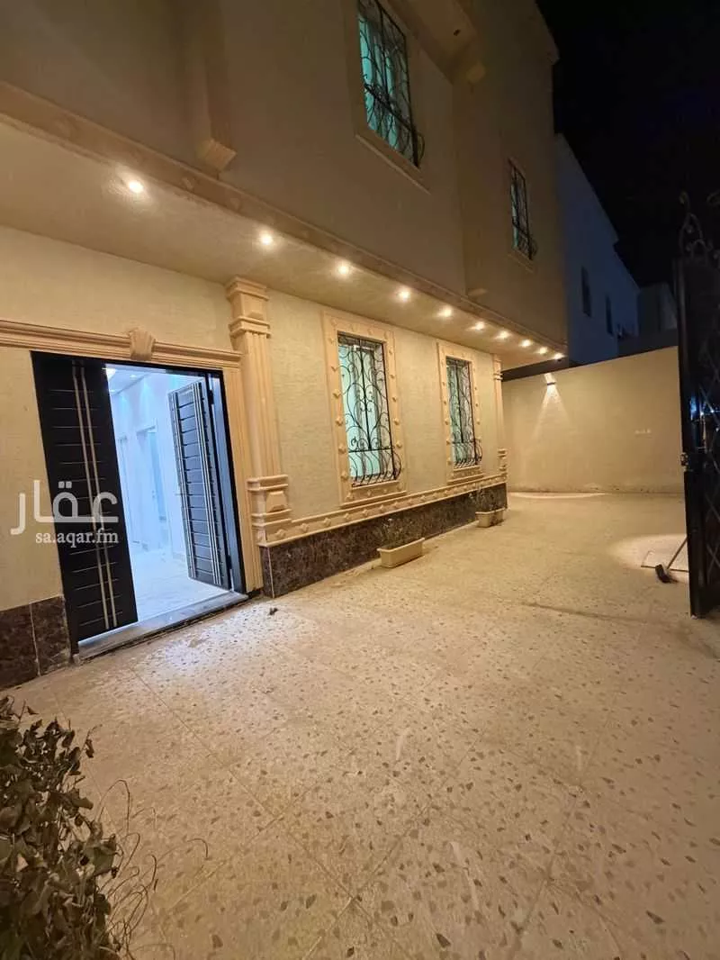 فيلا 5 غرف في الرمال 2