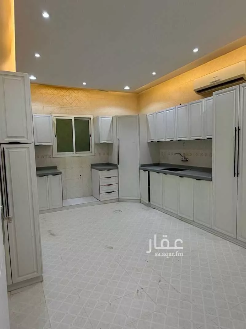 فيلا 5 غرف في الرمال 8