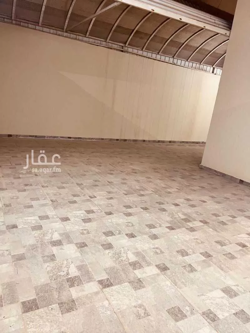 فيلا 4 غرف في المروج 8