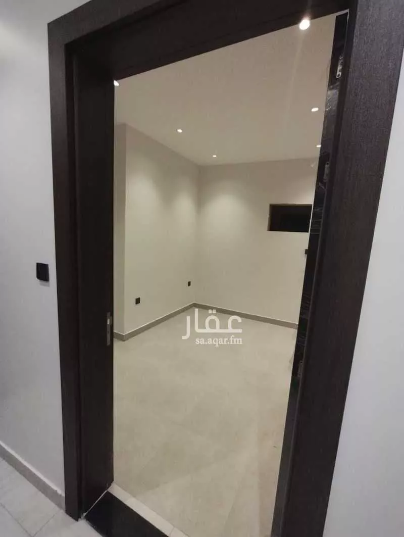 عمارة 207 م² في الربوة 6