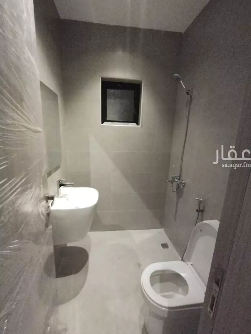 عمارة 207 م² في الربوة 7