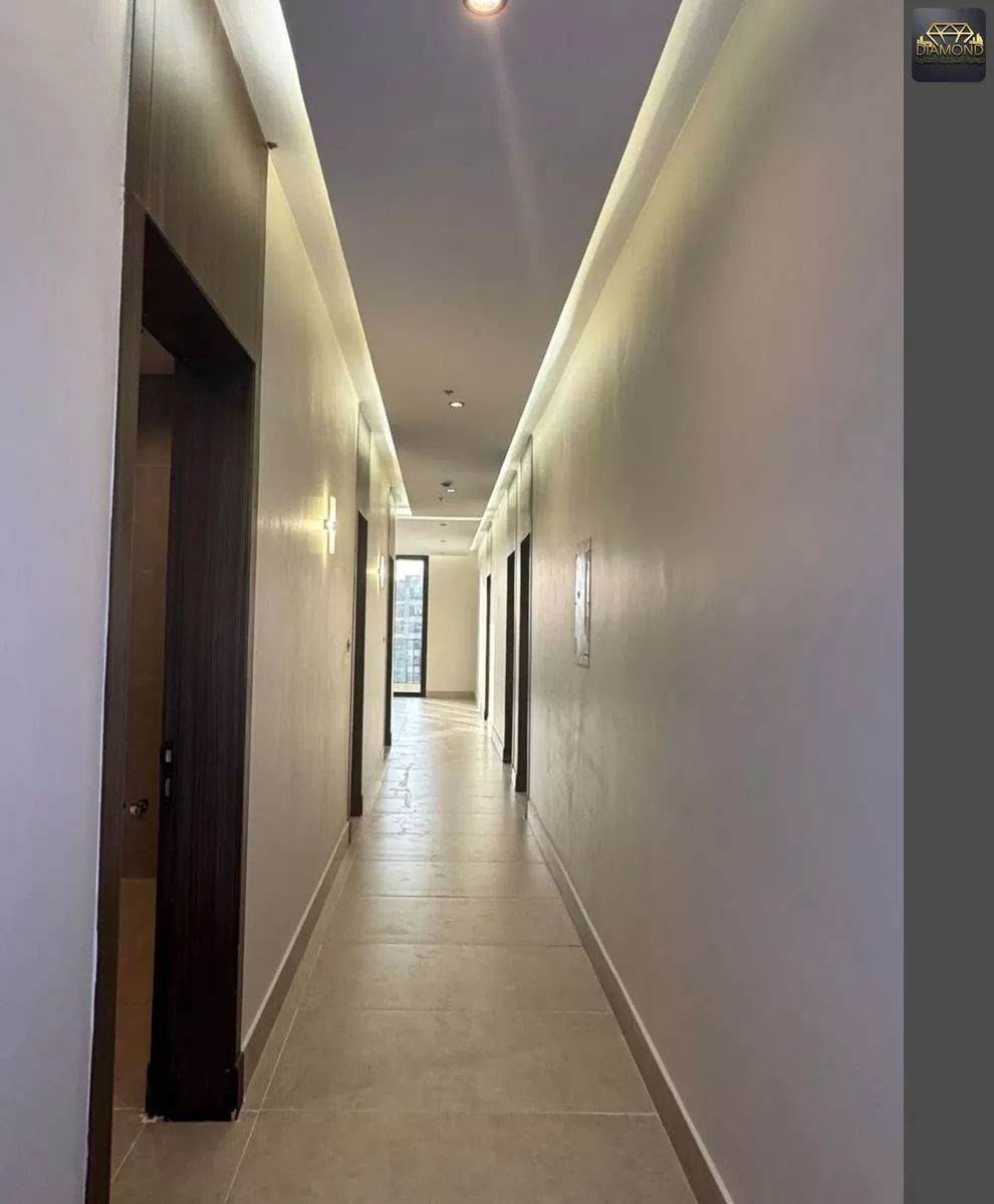 5 bedroom apartment in Ash Shulah 4