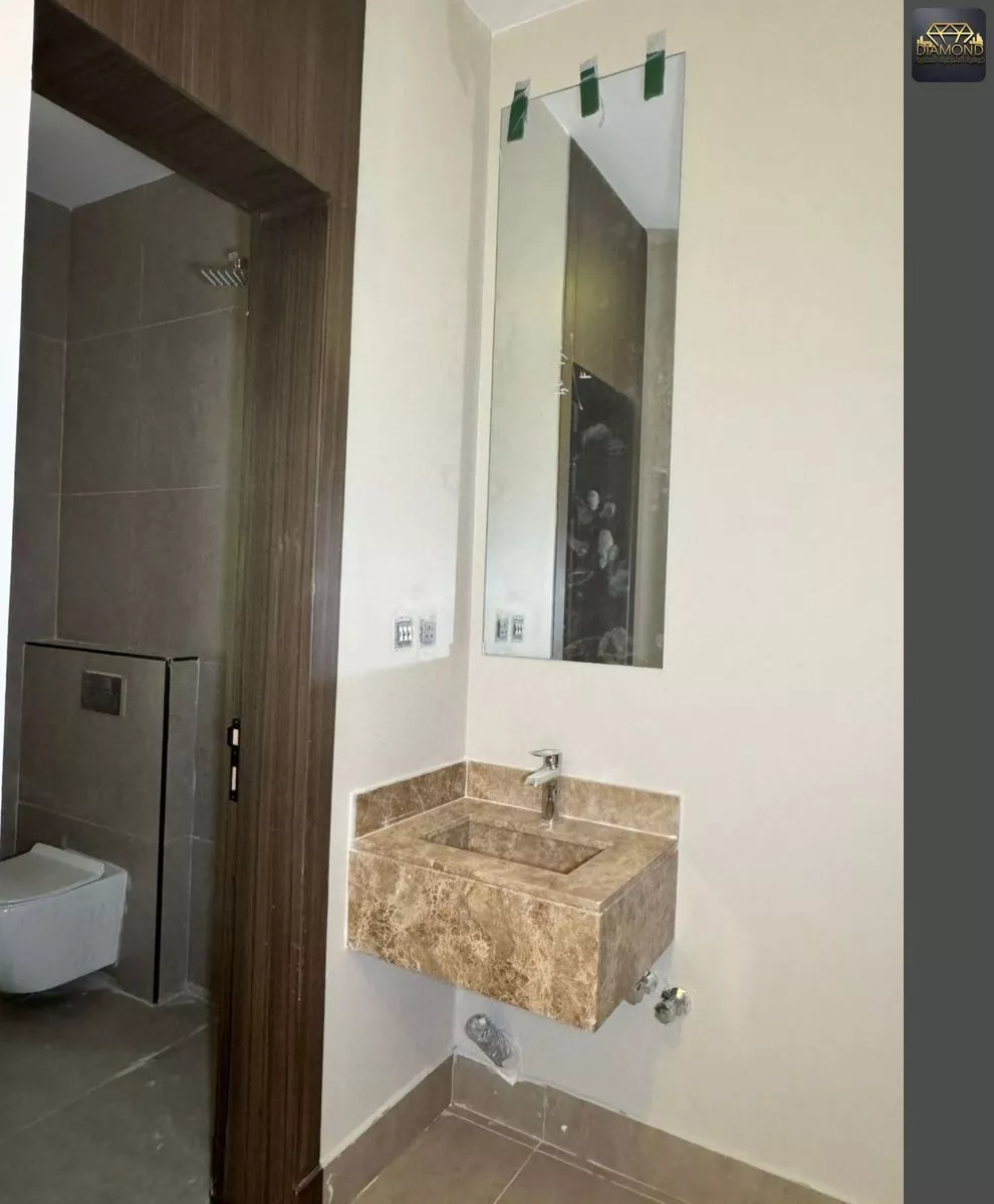 5 bedroom apartment in Ash Shulah 6