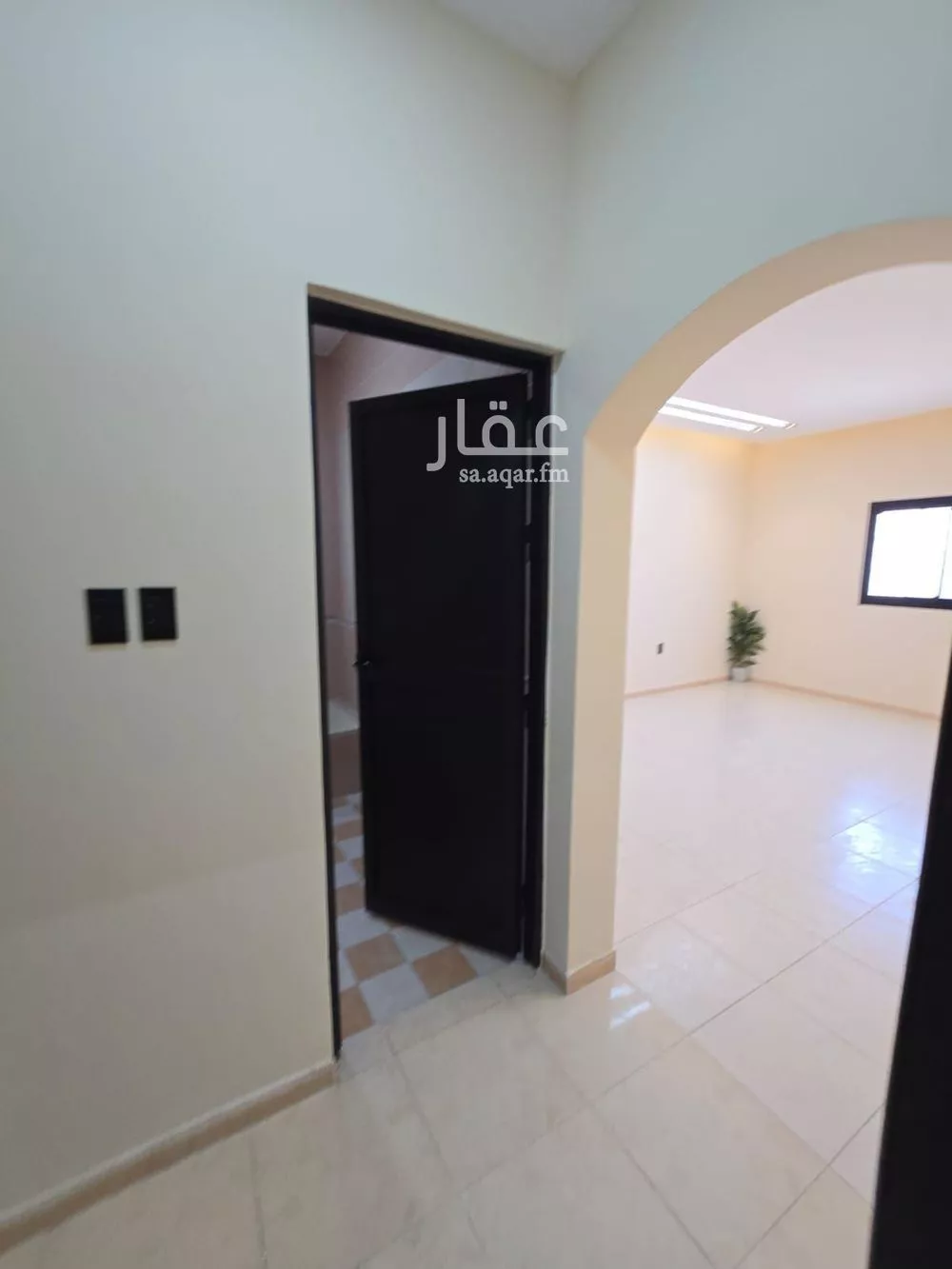 شقة 4 غرف في طيبة 20