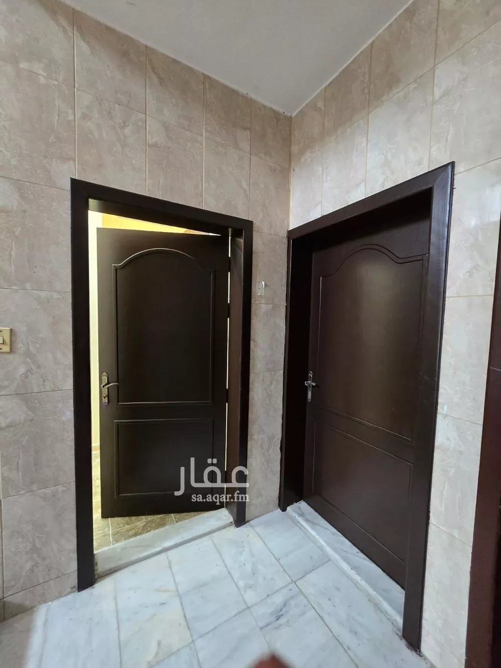 شقة 4 غرف في طيبة 4