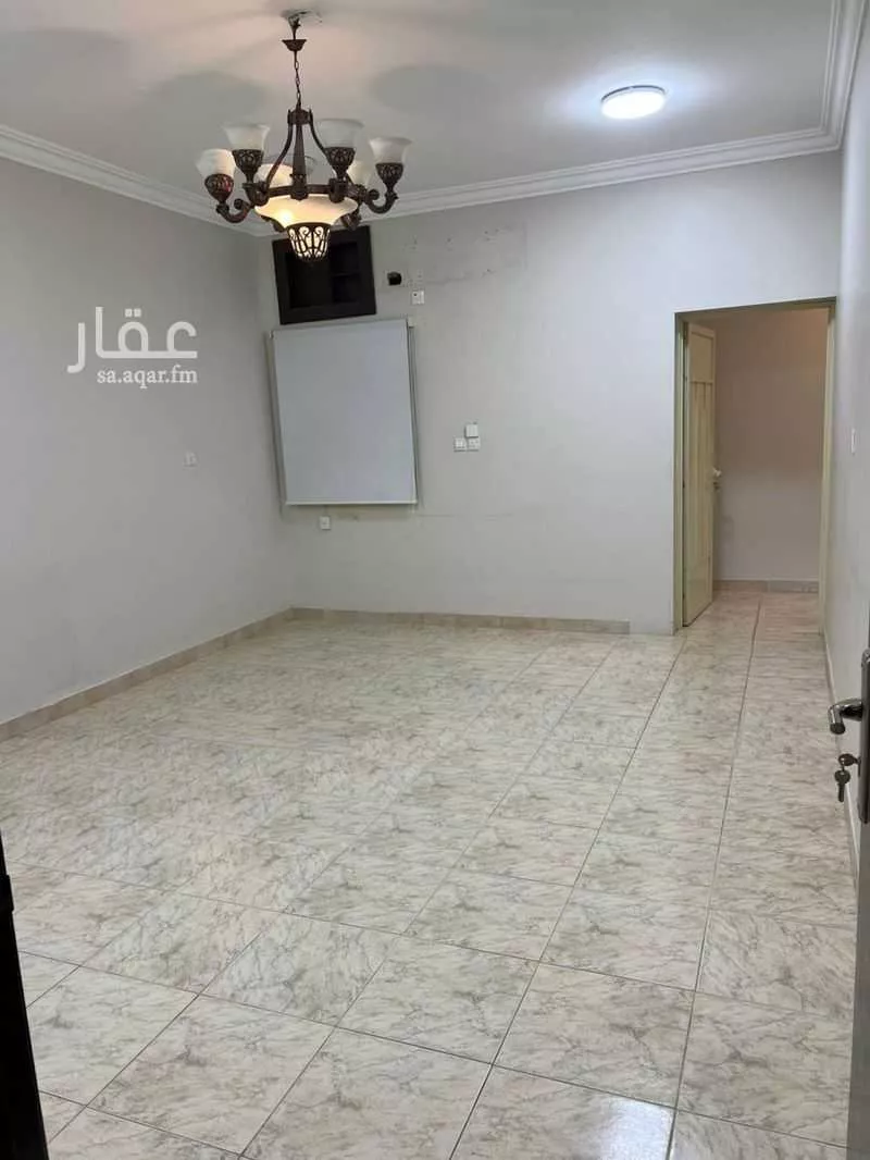 شقة 4 غرف في احد 3