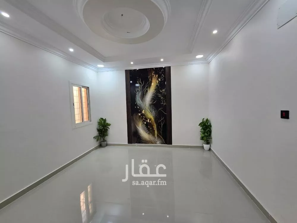 شقة 5 غرف في ضاحية الملك فهد 3