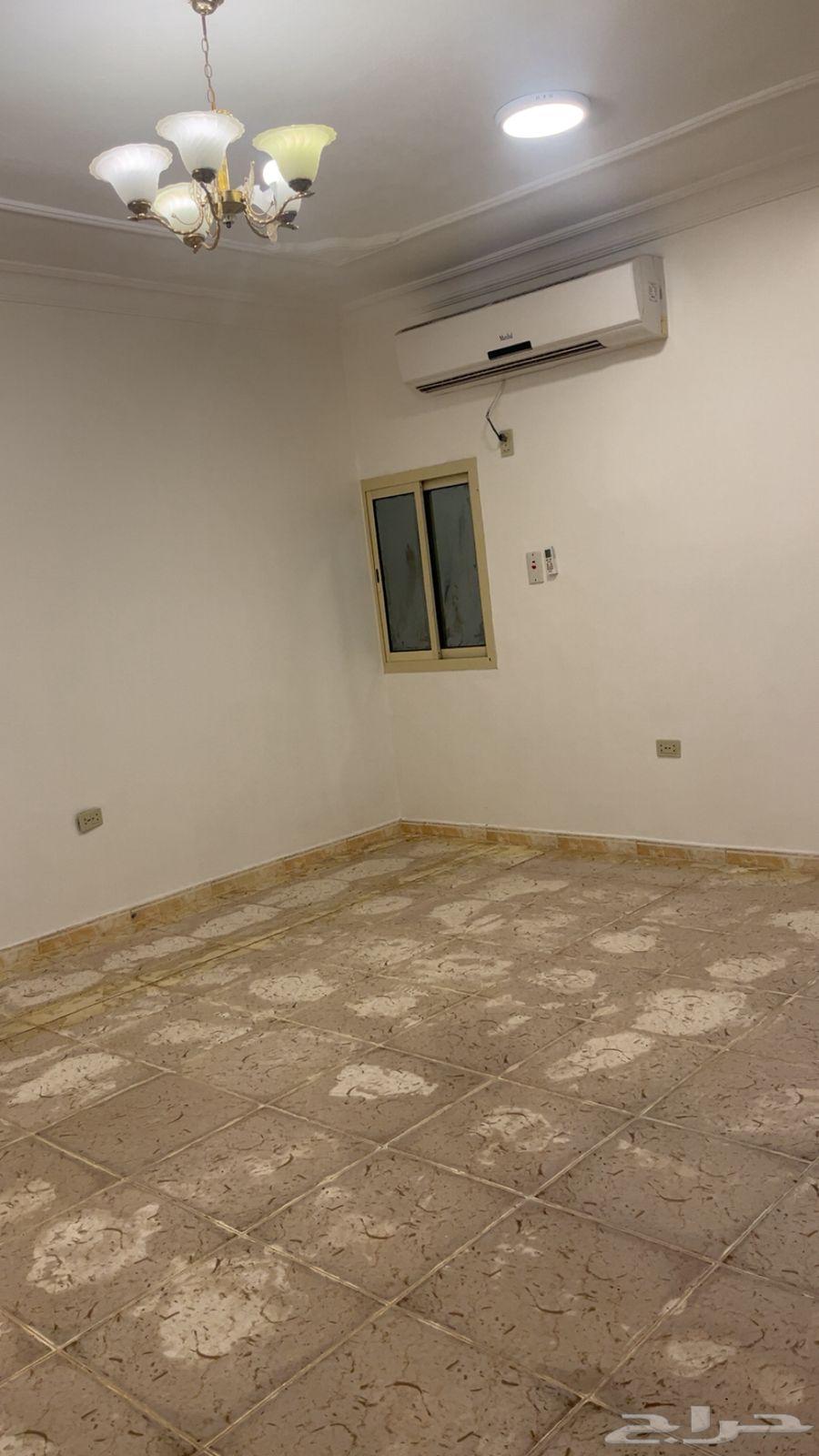 4 bedroom apartment in Al Rabwa 5