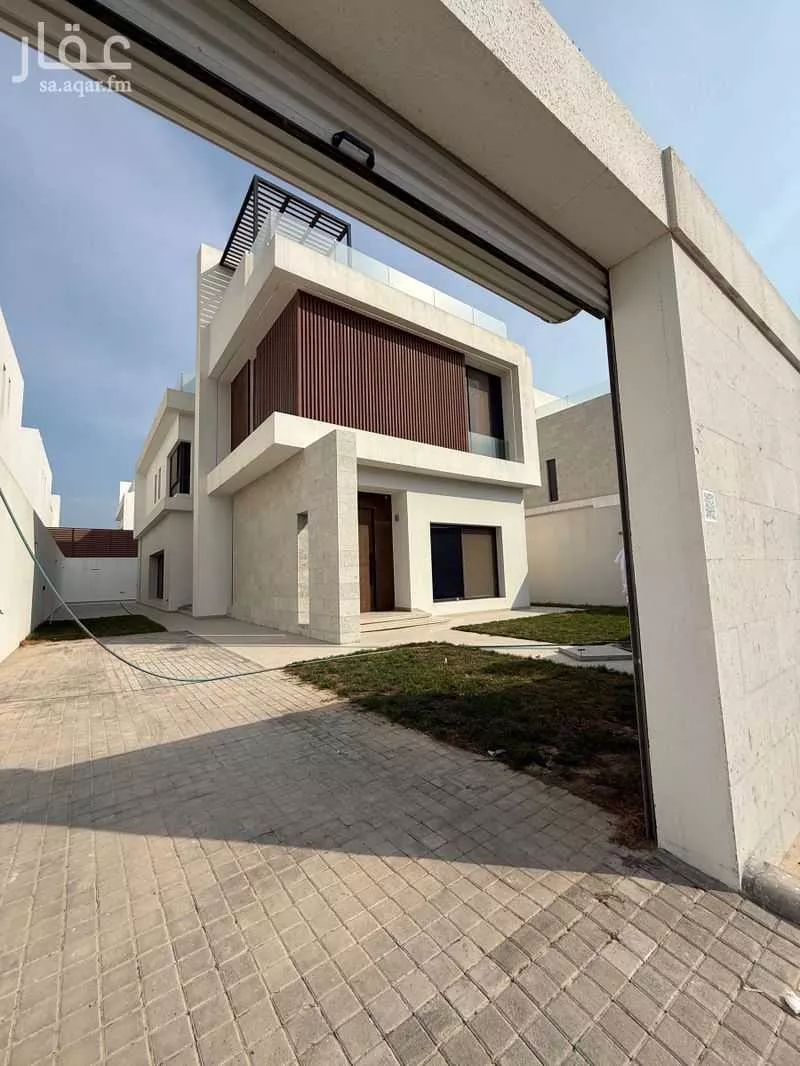 5 bedroom villa in As Sadafah 8