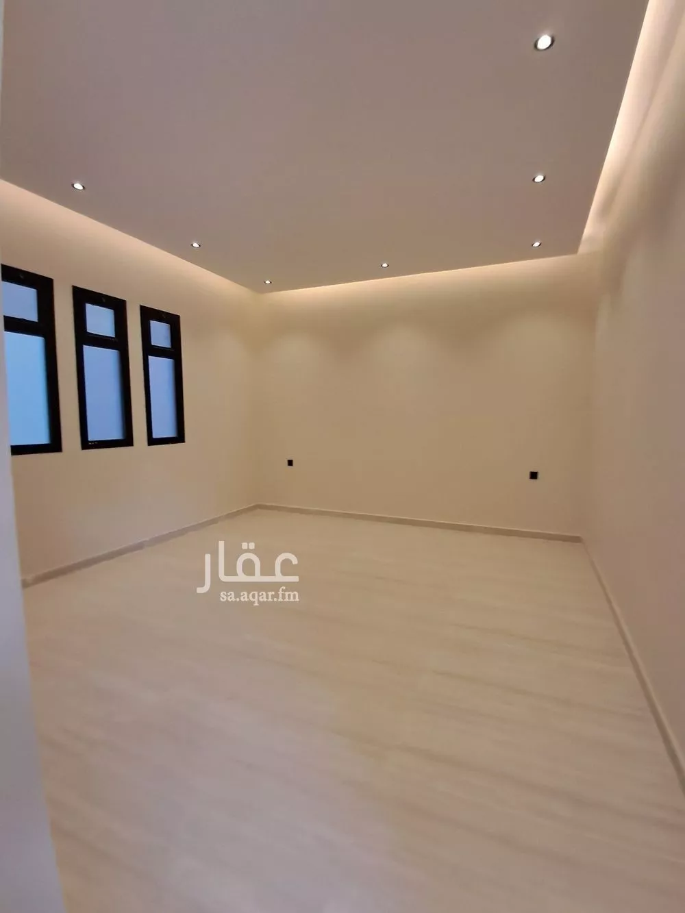 فيلا 5 غرف في الحزم 13
