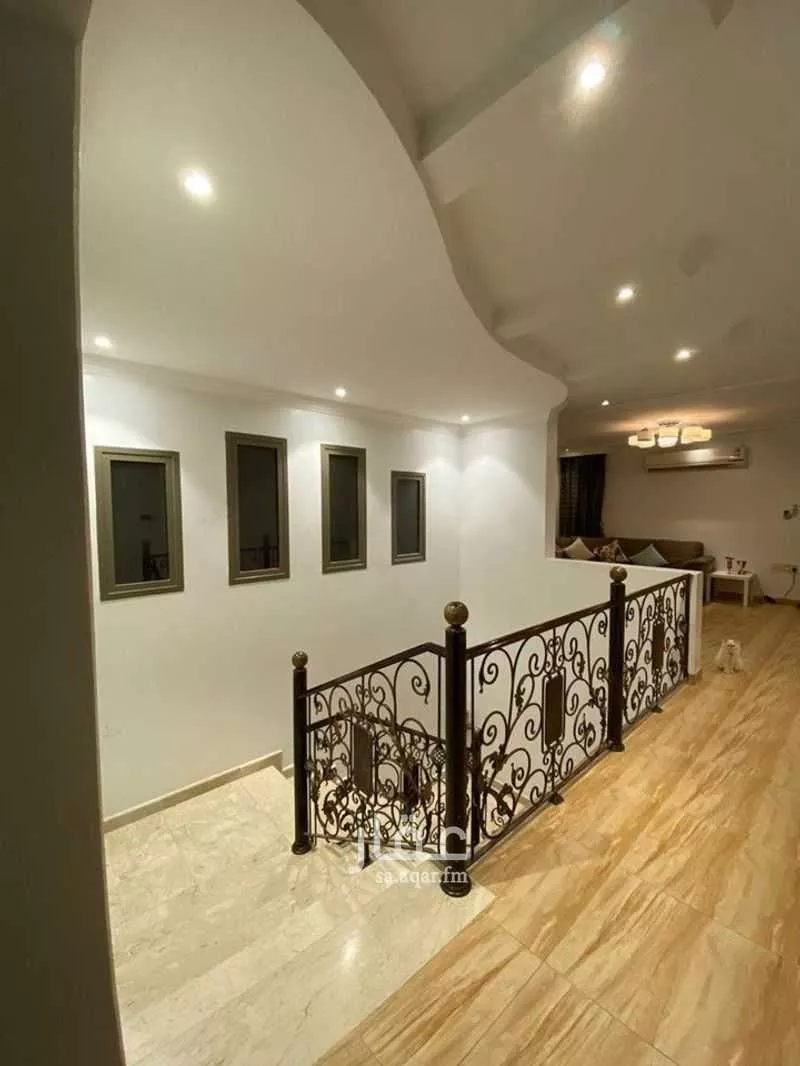 4 bedroom villa in East Beach 3