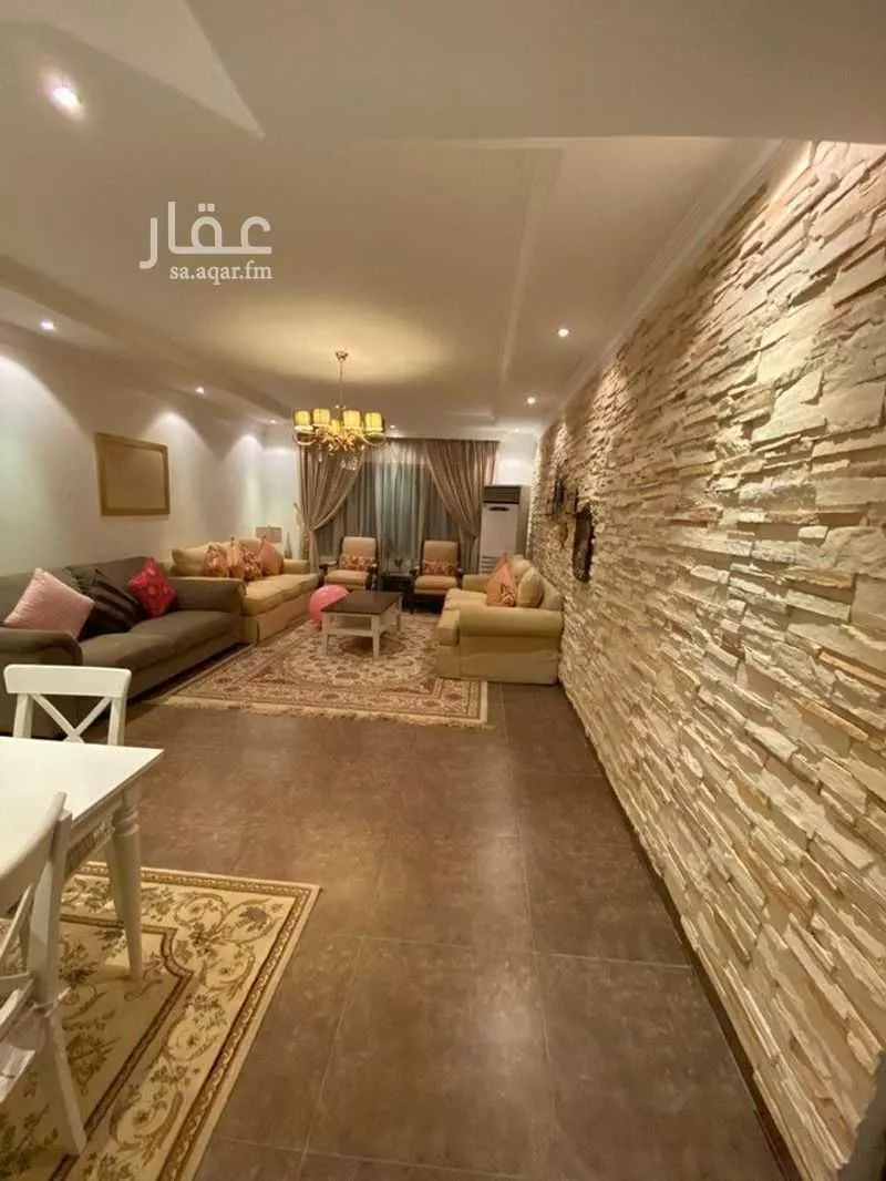 4 bedroom villa in East Beach 8