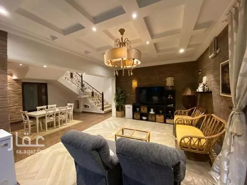 4 bedroom villa in East Beach 9