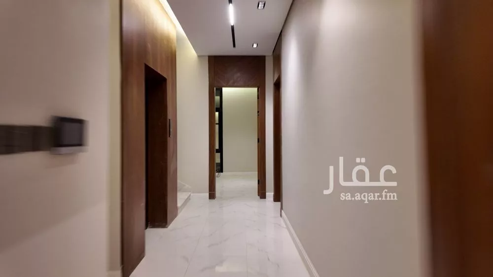 7 bedroom villa in Al Malaz 16