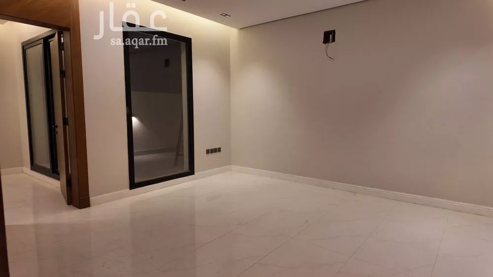 7 bedroom villa in Al Malaz 4
