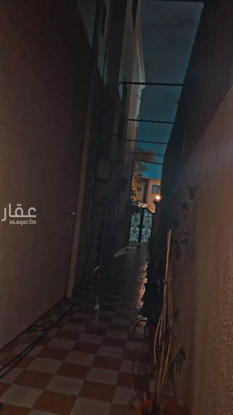 فيلا 7 غرف في الحمراء 9