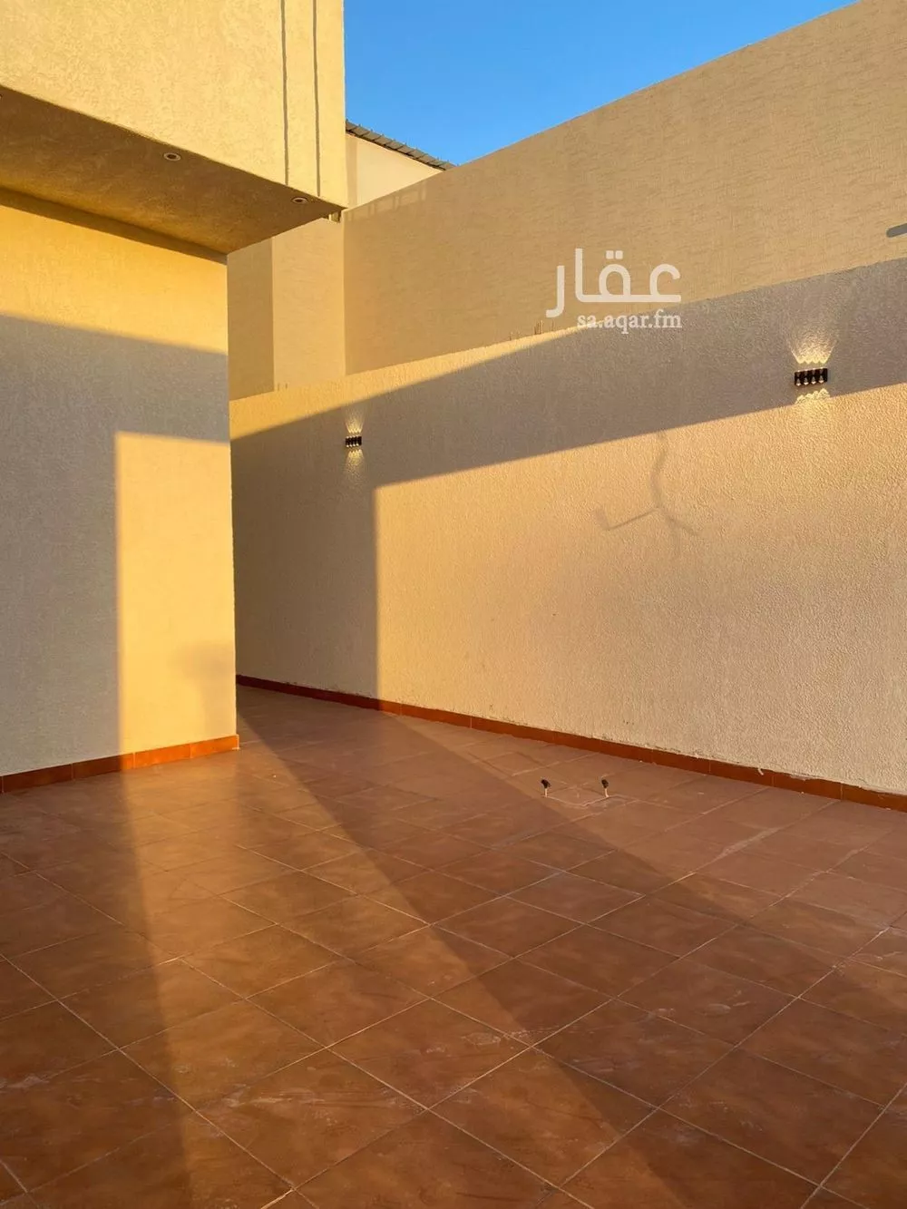 فيلا 5 غرف في الجنادرية 3