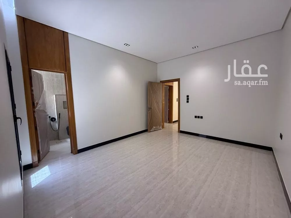 فيلا 5 غرف في الرمال 12